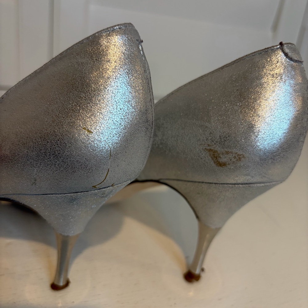 Ivanka Trump Silver Suede Nanci 3 Inch Embellished Heels Size 7 1/2 M - Picture 7 of 12